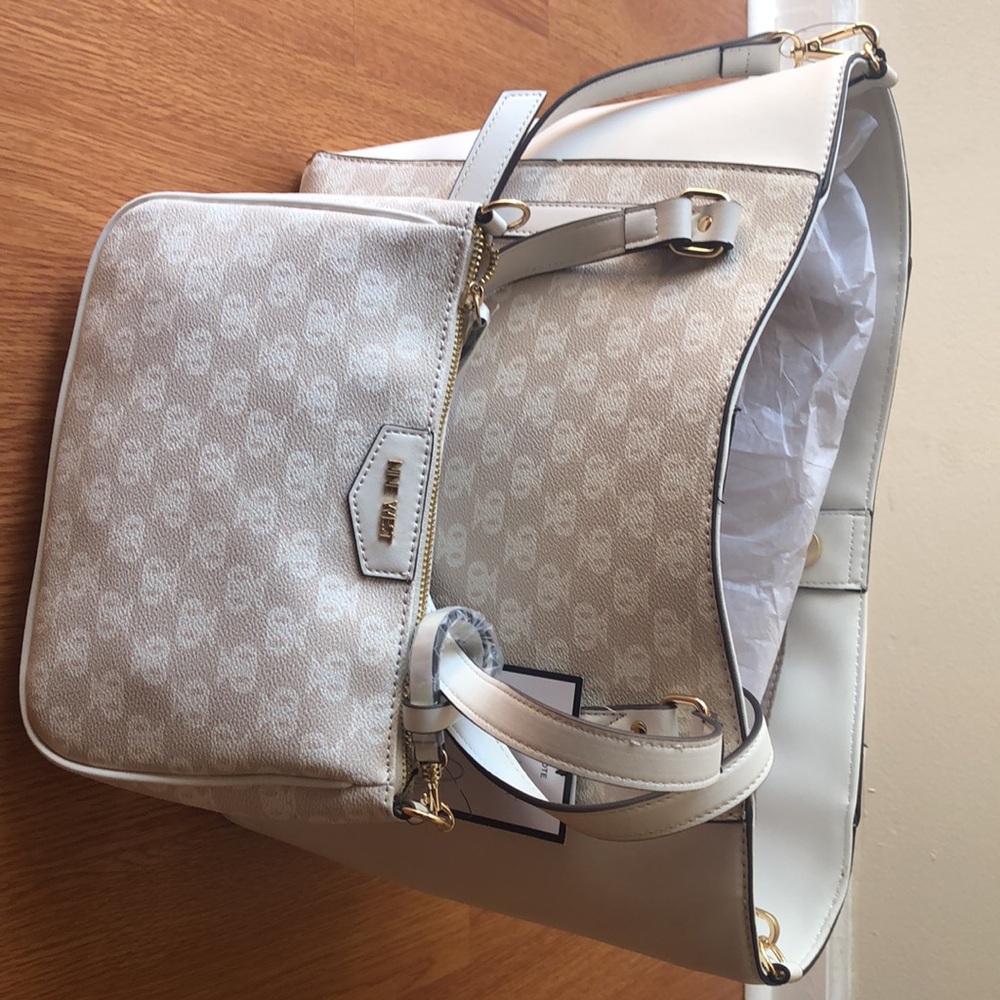 Nine West White and Tan Bag